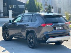 Сүрөт унаа Toyota RAV4