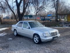 Сүрөт унаа Mercedes-Benz W124