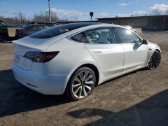 Photo of the vehicle Tesla Model 3