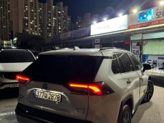 Сүрөт унаа Toyota RAV4