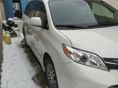 Сүрөт унаа Toyota Sienna