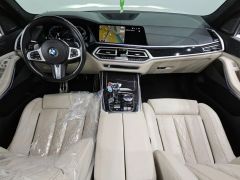 Photo of the vehicle BMW X7