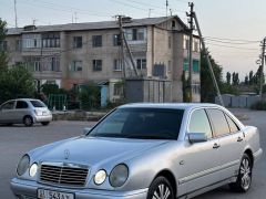 Фото авто Mercedes-Benz E-Класс