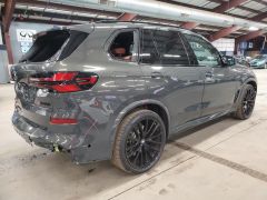 Photo of the vehicle BMW X5