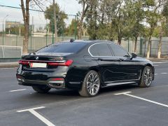 Photo of the vehicle BMW 7 Series