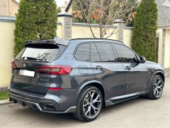 Photo of the vehicle BMW X5