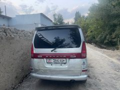 Сүрөт унаа Nissan Serena