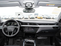 Photo of the vehicle Audi e-tron S