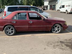 Сүрөт унаа Mercedes-Benz W124