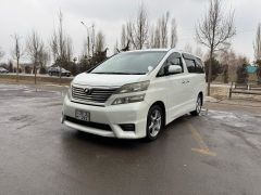 Сүрөт унаа Toyota Alphard