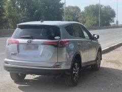 Сүрөт унаа Toyota RAV4