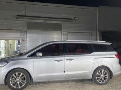 Фото авто Kia Carnival