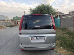 Сүрөт унаа Nissan Serena