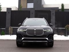 Photo of the vehicle BMW X7