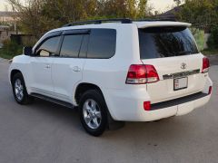 Photo of the vehicle Toyota Land Cruiser