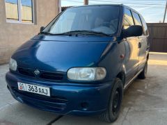 Сүрөт унаа Nissan Serena