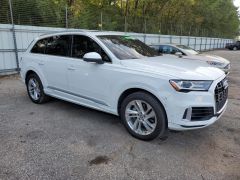 Photo of the vehicle Audi Q7