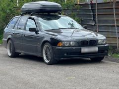 Photo of the vehicle BMW 5 Series