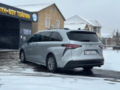 Сүрөт унаа Toyota Sienna