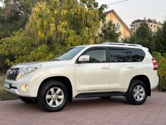 Сүрөт унаа Toyota Land Cruiser Prado