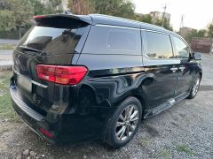 Photo of the vehicle Kia Carnival