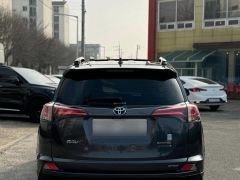 Сүрөт унаа Toyota RAV4