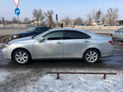 Photo of the vehicle Lexus ES