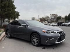 Photo of the vehicle Lexus ES