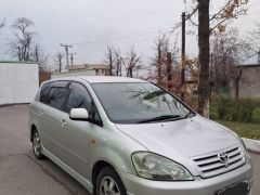 Photo of the vehicle Toyota Ipsum