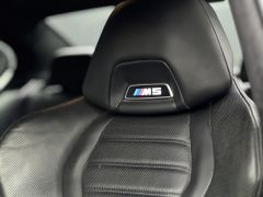 Photo of the vehicle BMW M5