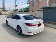 Photo of the vehicle Lexus ES