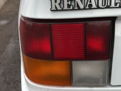 Photo of the vehicle Renault 19