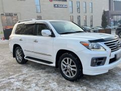 Photo of the vehicle Lexus LX