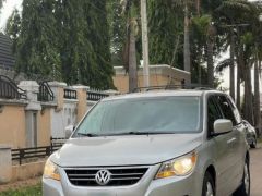 Фото авто Volkswagen Routan