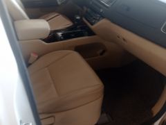 Photo of the vehicle Kia Carnival