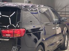 Photo of the vehicle Kia Carnival