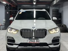 Photo of the vehicle BMW X5