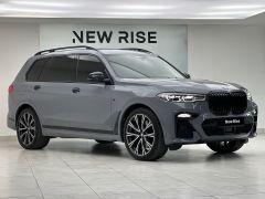 Photo of the vehicle BMW X7