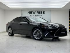 Photo of the vehicle Lexus ES