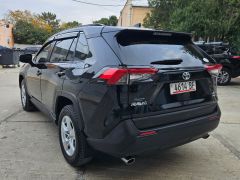 Photo of the vehicle Toyota RAV4