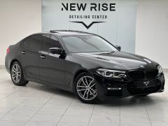 Photo of the vehicle BMW 5 Series