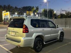 Photo of the vehicle Lexus GX