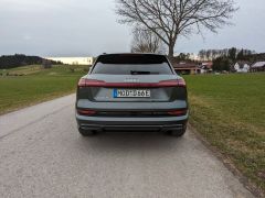Фото авто Audi e-tron S