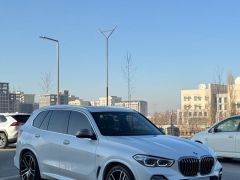 Photo of the vehicle BMW X5