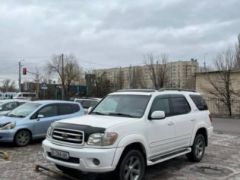 Сүрөт унаа Toyota Sequoia