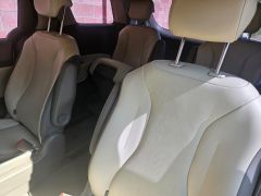 Сүрөт унаа Kia Carnival