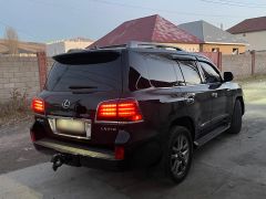 Photo of the vehicle Lexus LX