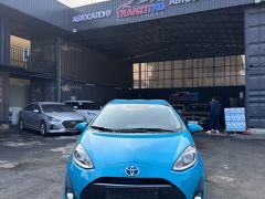 Фото авто Toyota Prius c