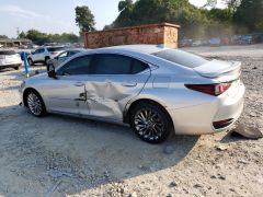 Photo of the vehicle Lexus ES