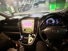 Photo of the vehicle Toyota Alphard